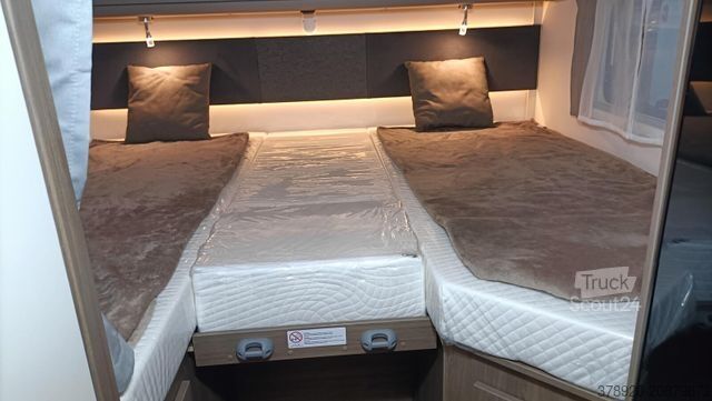 Polintegriran avtodom CARADO T 328 Digital+Safety Paket, 5e Sitzplatz