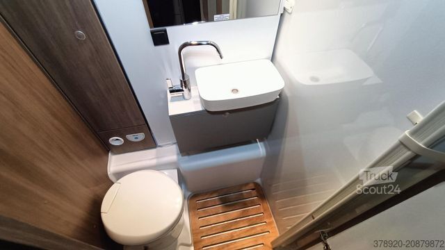 Polintegriran avtodom CARADO T 328 Digital+Safety Paket, 5e Sitzplatz