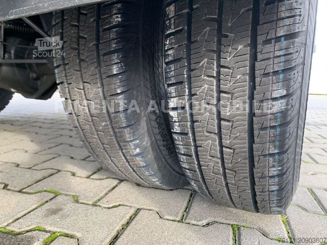 Savitarnos furgonas IVECO Daily 70C18HA8 3SKIPPER AHK TRACTI TEMP LED KLIM