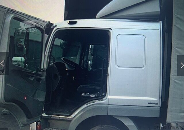 Transportér s plošinou a plachtou Mercedes-Benz Atego 824 L