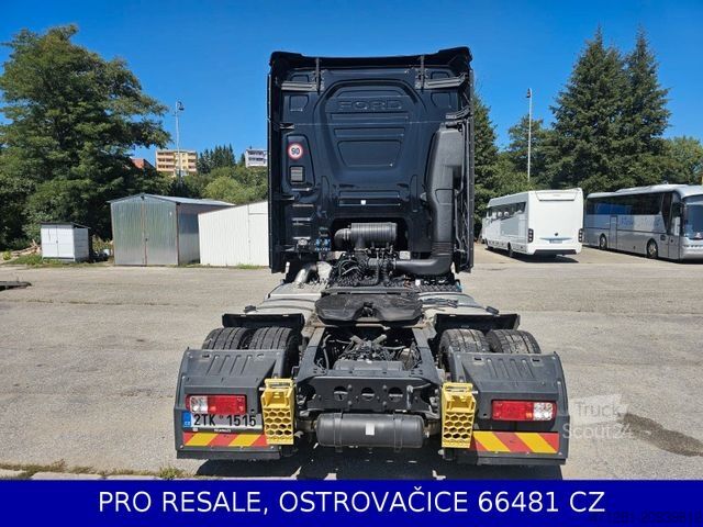 Prostorninska vlačilna enota FORD F - MAX 1850 MEGA EURO6 + NAVI