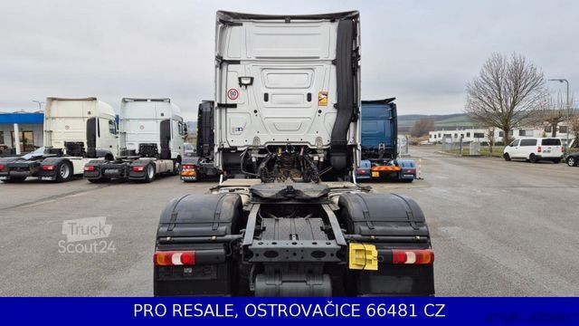 Standardowy ciągnik siodłowy MERCEDES-BENZ ACTROS 1845 LS GIGA EURO 6 + XENON + ALCOA