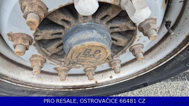 Відкритий напівпричіп з тентом KRONE SD PROFI LINER + LIFTACHSE