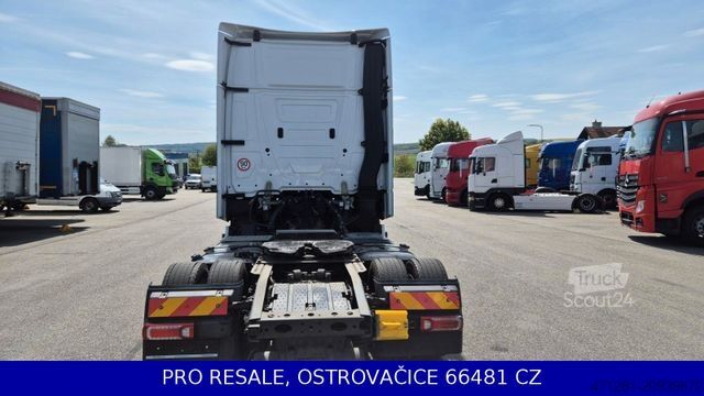 Lielapjoma vilcējs MERCEDES-BENZ ACTROS 1851 LSNRL MEGA EURO 6 + PARKCLIMA