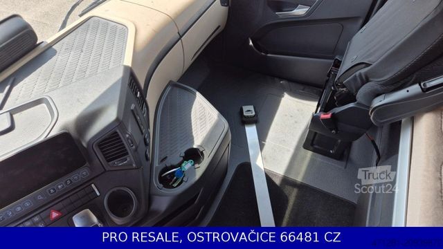 Lielapjoma vilcējs MERCEDES-BENZ ACTROS 1851 LSNRL MEGA EURO 6 + PARKCLIMA