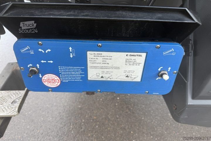 Camion cu platformă și prelată Renault D Wide 18.320 4x2 Plane/HB  / Swiss-Vehicle