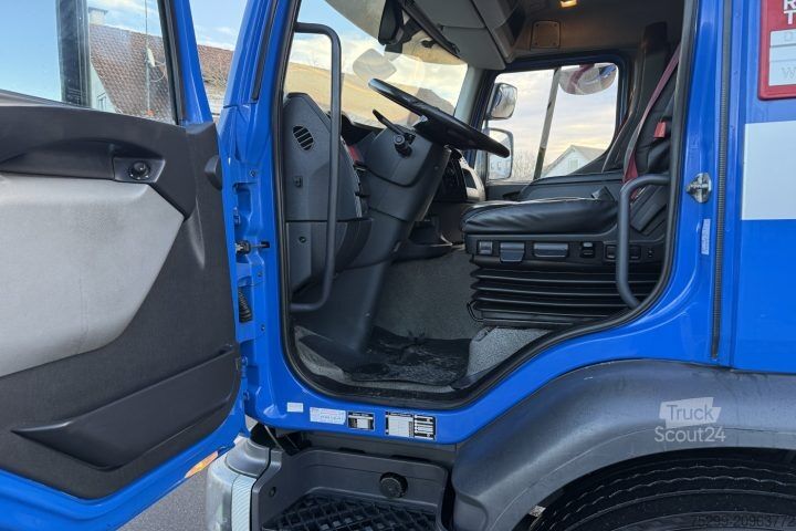 Macara montată pe camion Renault D Wide 18.380 4x2 F130A.22 / Swiss-Vehicle