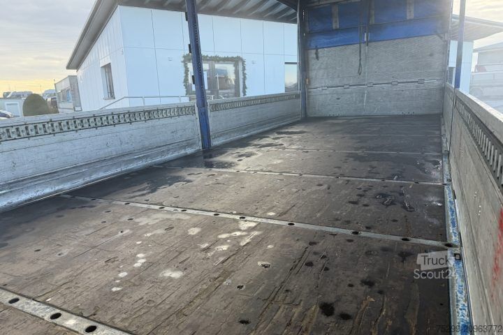 Macara montată pe camion Renault D Wide 18.380 4x2 F130A.22 / Swiss-Vehicle