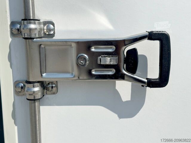 Remorque à caisse Blyss F2730HT SANDWICH 305X150X180CM 2700KG KOFFERANHÄNGER