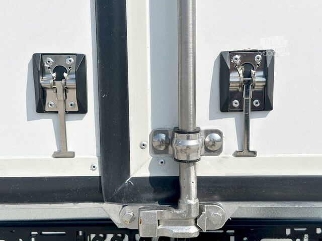 Remorque à caisse Blyss F2730HT SANDWICH 305X150X180CM 2700KG KOFFERANHÄNGER