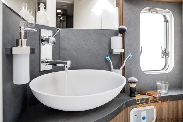 Autorulotă semi-integrată EURAMOBIL Contura CT 766 EF FREI KONFIGURIERBAR