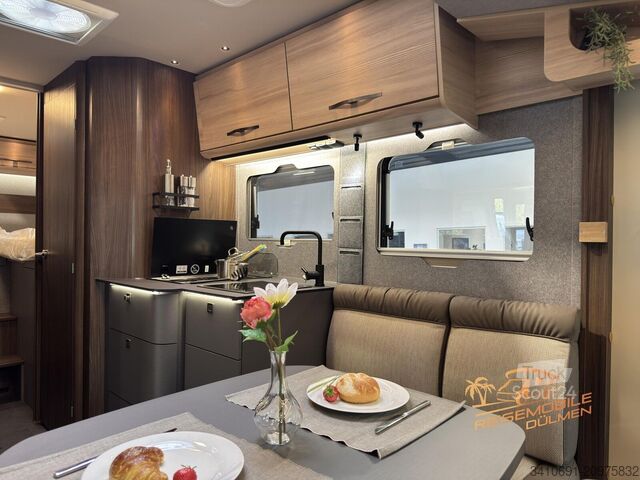 Kamper zintegrowany Eura Mobil Integra Line GT IL 726 EF Doppelverglasung 4Sitz