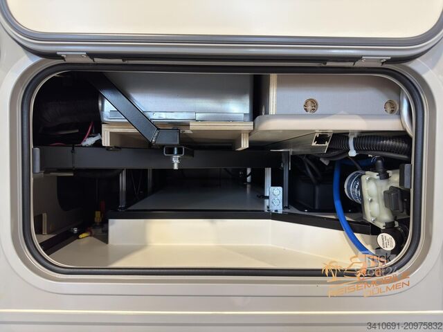 Kamper zintegrowany Eura Mobil Integra Line GT IL 726 EF Doppelverglasung 4Sitz