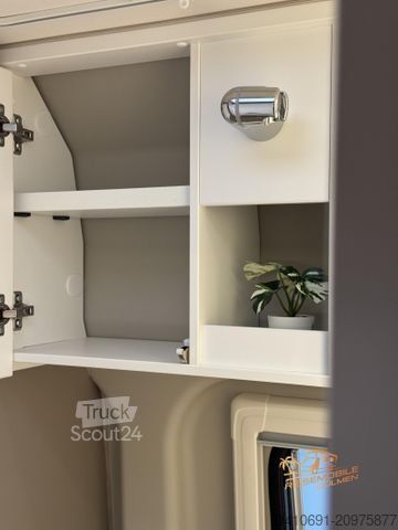 Autocamper LMC Innovan Pure 600 Auto. RFK Markise