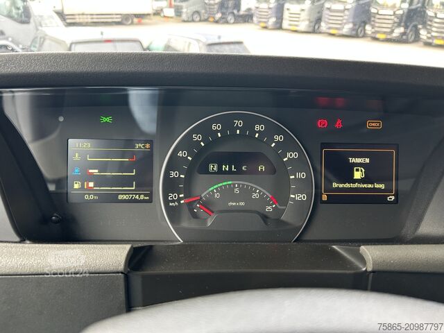 MTS standard Volvo FH 460 Globetrotter XL / 890 dkm / VEB+ / Stand...