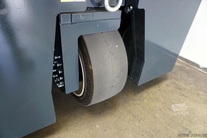 Vierwegvorkheftruck Combilift CBE3000