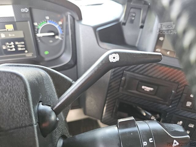 Standard-SZM RENAULT T 520 HIGH