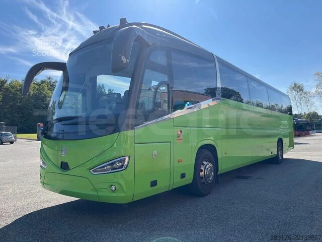 туристически автобус Irizar i6