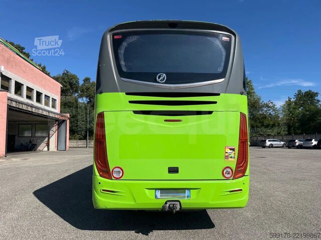 туристически автобус Irizar i6