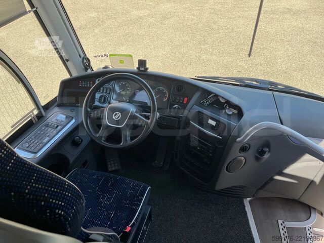 туристически автобус Irizar i6