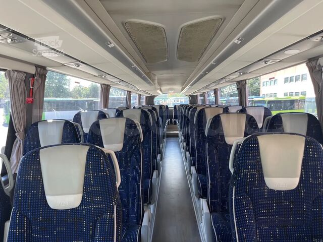 туристически автобус Irizar i6