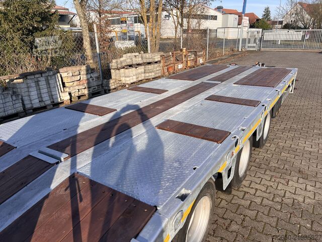 Dieplader oplegger Möslein TT 34 Zugrohr Gerade  34 t GG Tridem- Tieflader 3 Achs, gelenktNeufahrzeug