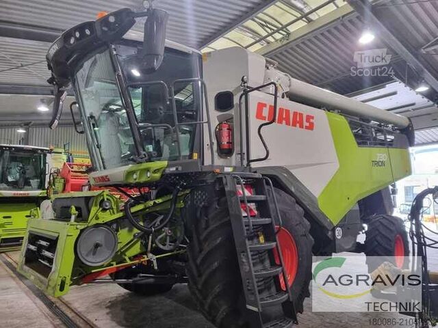 Mejetærsker Claas TRION 730