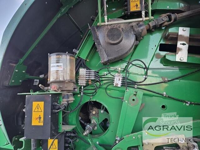 Balenpers (landbouw) John Deere L 1534