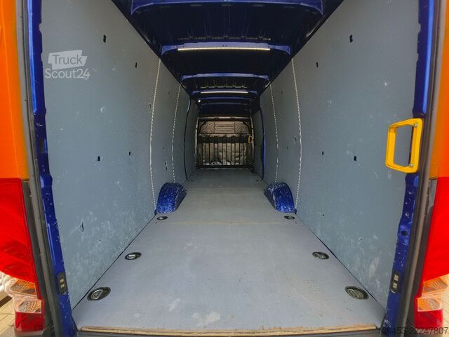 Fourgon surélevé IVECO Daily Kasten Kasten Hi-Matik/luftfed.76 TKM