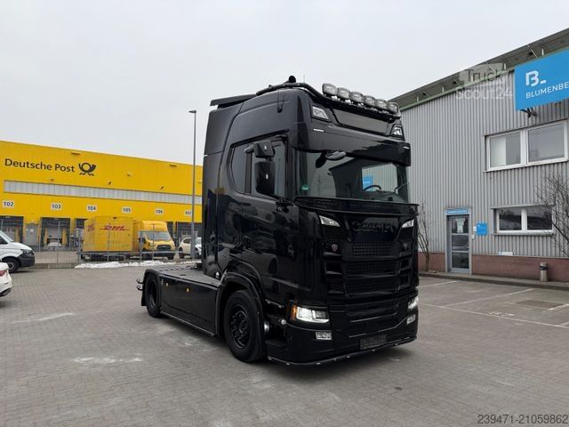 Standard tractor unit SCANIA S650 V8 Retarder ACC 2x Tank 1. Hand Vollausst.