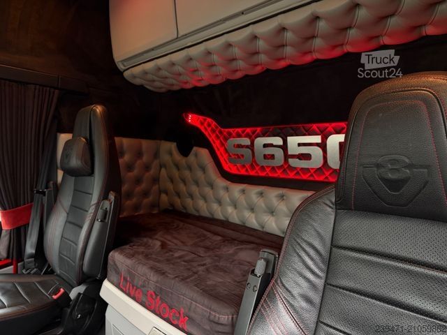 Standard tractor unit SCANIA S650 V8 Retarder ACC 2x Tank 1. Hand Vollausst.