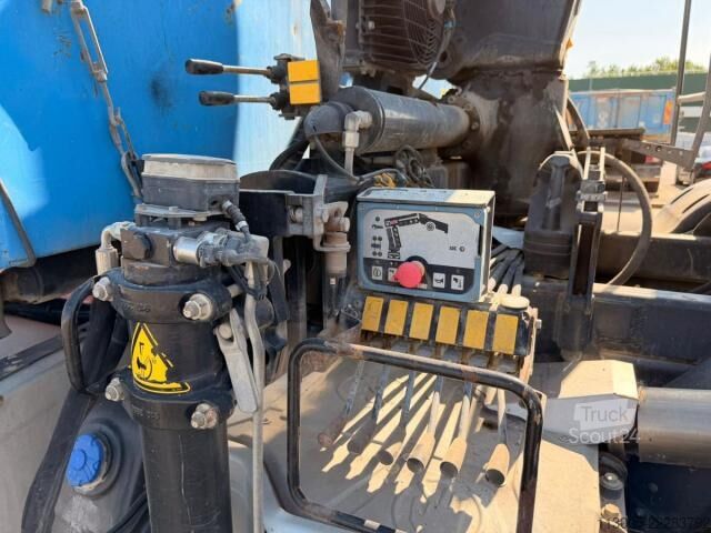 شاحنة قلّابة بذراع تحميل متحرك Volvo FE 320