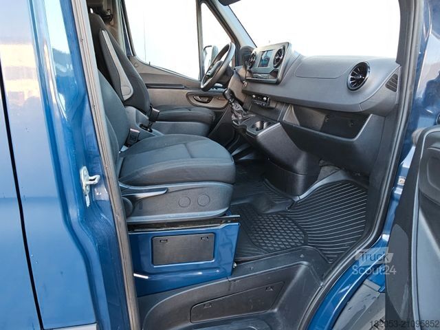 Transporter mit Pritsche & Plane MERCEDES-BENZ Sprinter 519  Klima Standh Motor Neu 61000 km