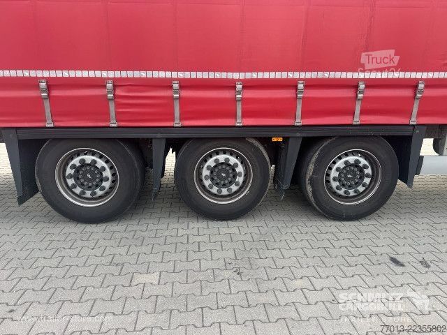 Semi-remorque bâchée Schmitz Cargobull Curtainsider Mega