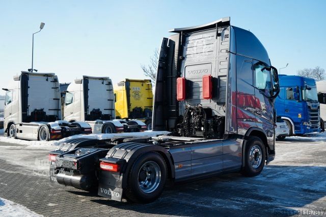 Standart çekici ünitesi VOLVO H 500 / PE?NY ADR / XXL / BOGATE WYPOSA?ENIE / O