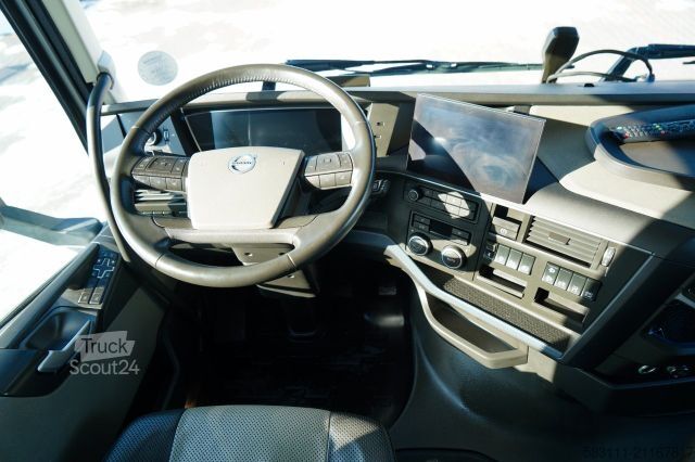 Standart çekici ünitesi VOLVO H 500 / PE?NY ADR / XXL / BOGATE WYPOSA?ENIE / O