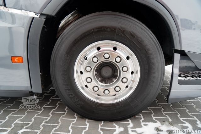 Standart çekici ünitesi VOLVO H 500 / PE?NY ADR / XXL / BOGATE WYPOSA?ENIE / O