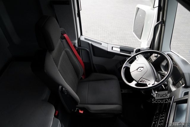 Jumbo kamyon RENAULT T 440 / 6X2 / SOLÓWKA / FIRANKA 9.5 M / I-PARK C