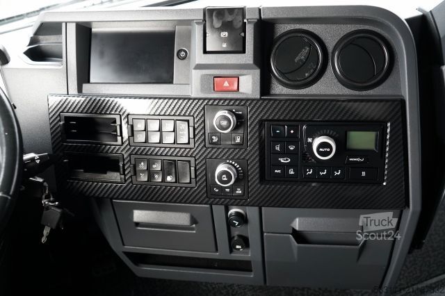 Jumbo kamyon RENAULT T 440 / 6X2 / SOLÓWKA / FIRANKA 9.5 M / I-PARK C