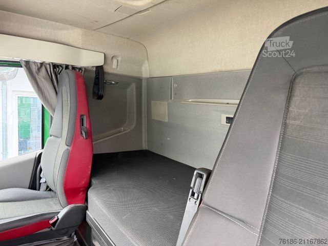 Standart çekici ünitesi VOLVO FH 460