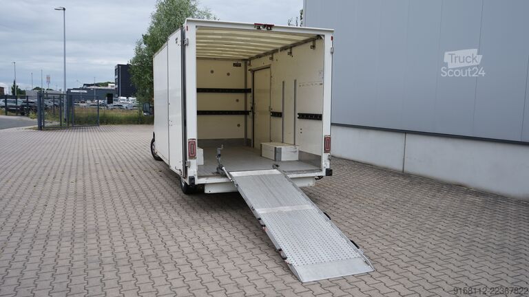 Skriňová dodávka Renault Master III