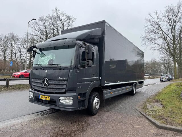 Valise Mercedes-Benz Atego 1218 Bakwagen Laadklep