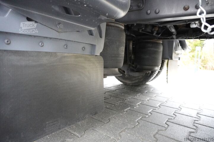 Vozidlo nákladní vůz s jeřábem Mercedes-Benz Atego 818 / New Galvanized