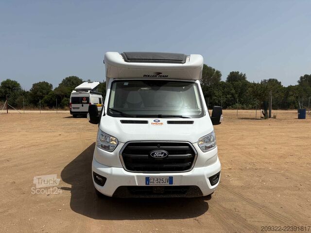 полуинтегриран кемпер Roller Team Kronos Fit 281P | Ford Transit 2.0 TDCi 165 CV Automatico |
