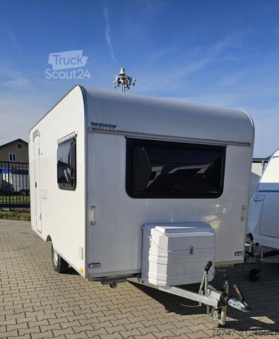 Caravan Niewiadow Lazur 4