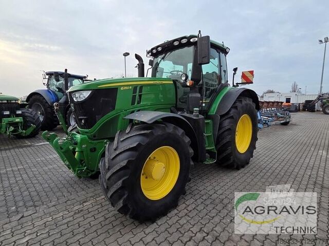 Traktorius John Deere 6250 R