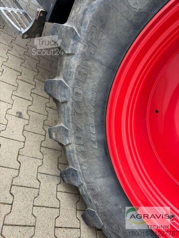 Traktor Fendt 828 VARIO S4