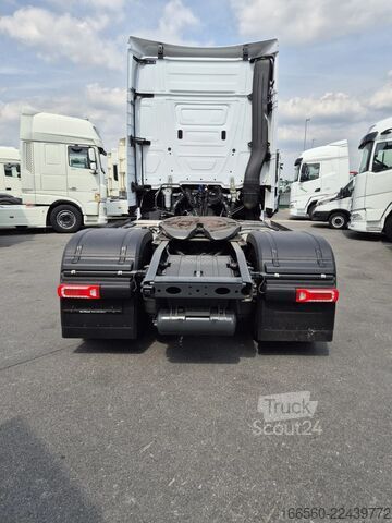 Standaard trekker Mercedes-Benz Actros 1845 LS