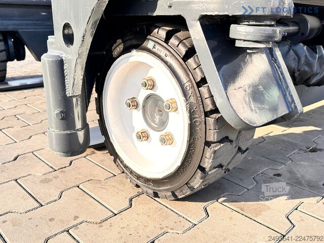 Cărucior cu stivuitor cu 4 căi Combilift C3000 / DUPLEX / 4100MM / LPG