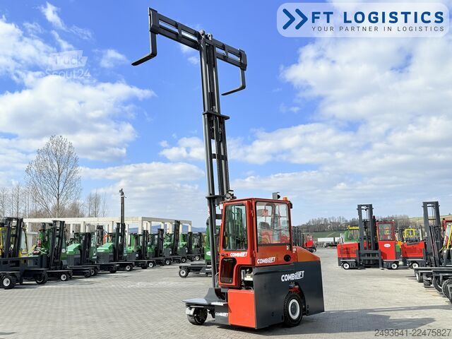 Stivuitor cu patru direcții Combilift C3000ET TRIPLEX 5940 WIDE FORK POSITIONE